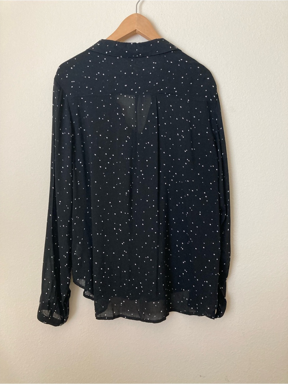 Cloth & Stone by Anthropologie Black Button-Up Shirt with White Dot Print - Picture 4 of 6